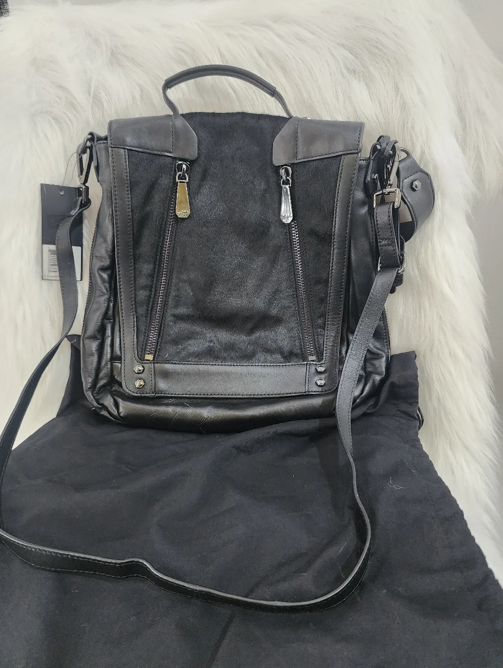 Kenneth Cole Black Leather Crossbody Shoulder Bag w/ Zippers
